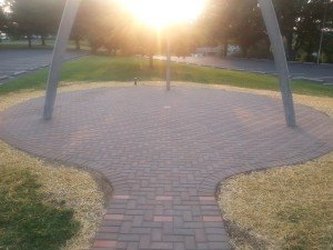 Round patio made of pavers
